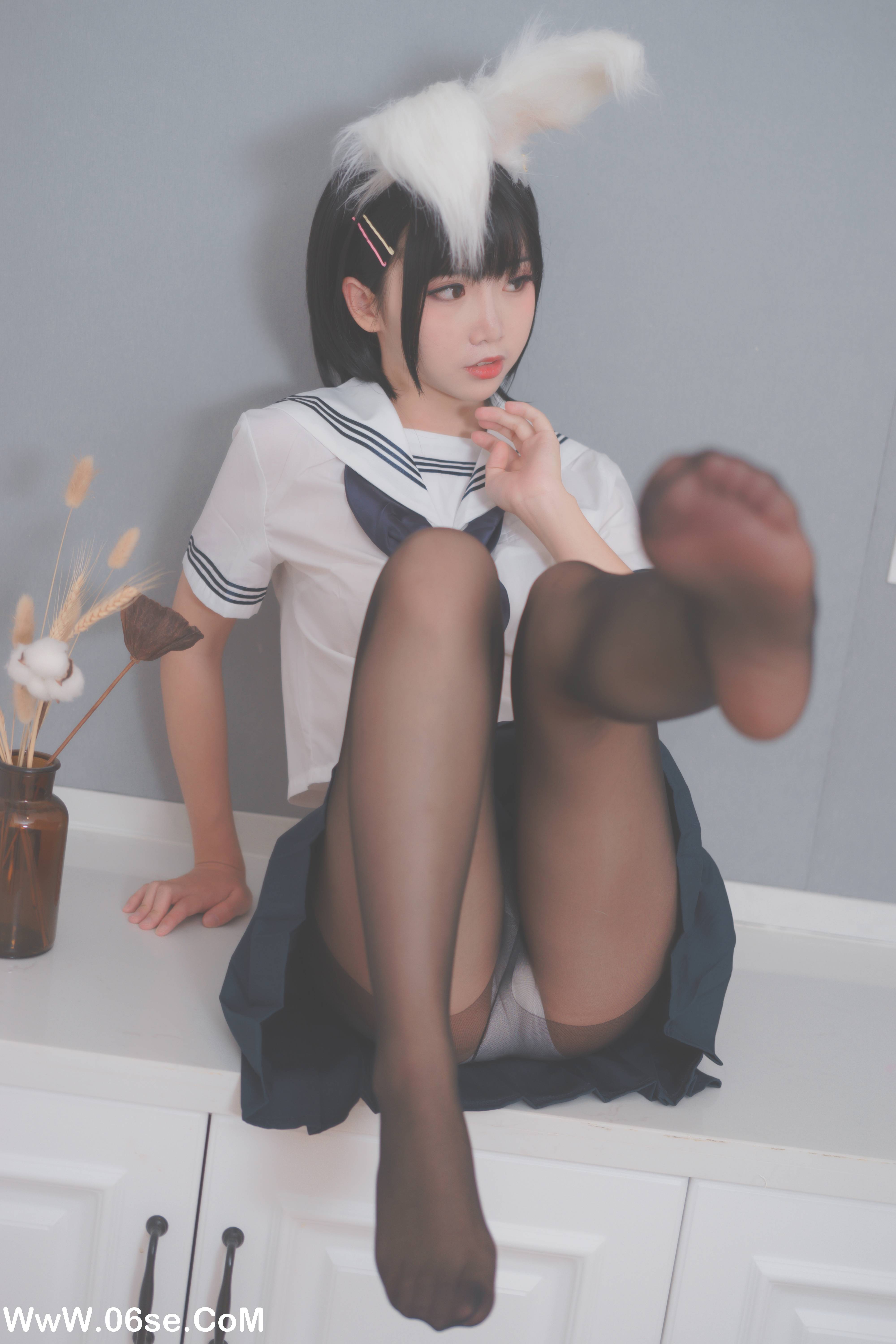 图片[4]-Coser面饼仙儿 NO.027 – 兔耳jk[17P170M]-六色网