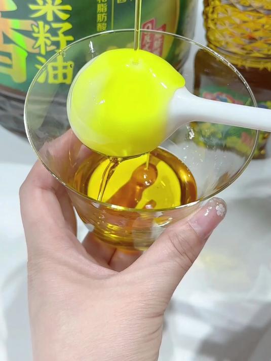 菜籽油炸小酥肉!外皮金黄酥脆不油腻,内里肉条鲜嫩带油香