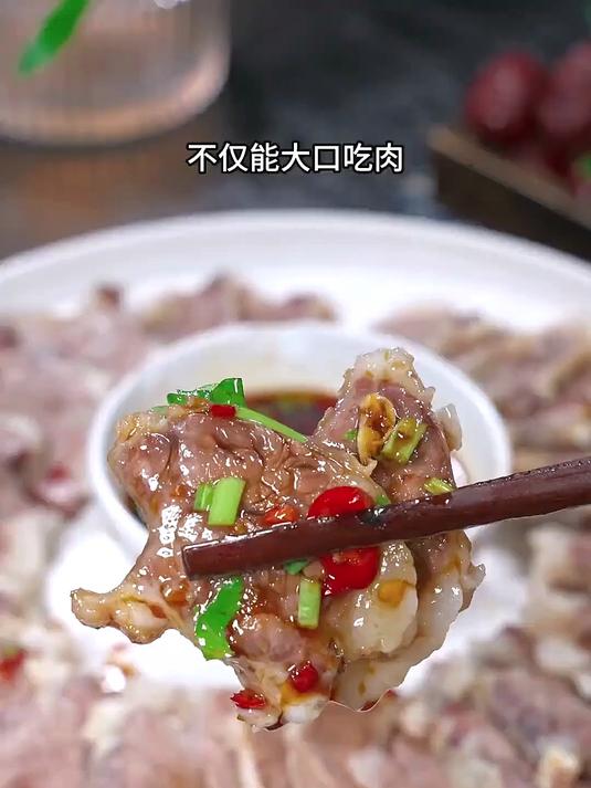 鲜美牛肉汤:肉质柔嫩,滋味绝佳,令人回味无穷!
