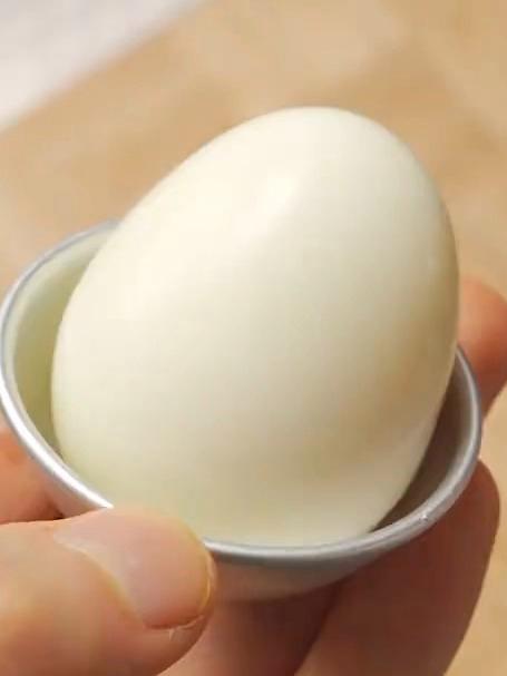 水煮蛋巧变西瓜造型,抹茶上色创意十足,好奇口感滋味如何?