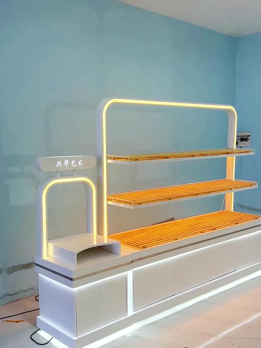 告别土味陈列！现代风面包展示柜