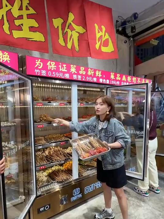 华莱士脆皮炸鸡蜜汁手扒鸡16.9一只!速度屯券冲!