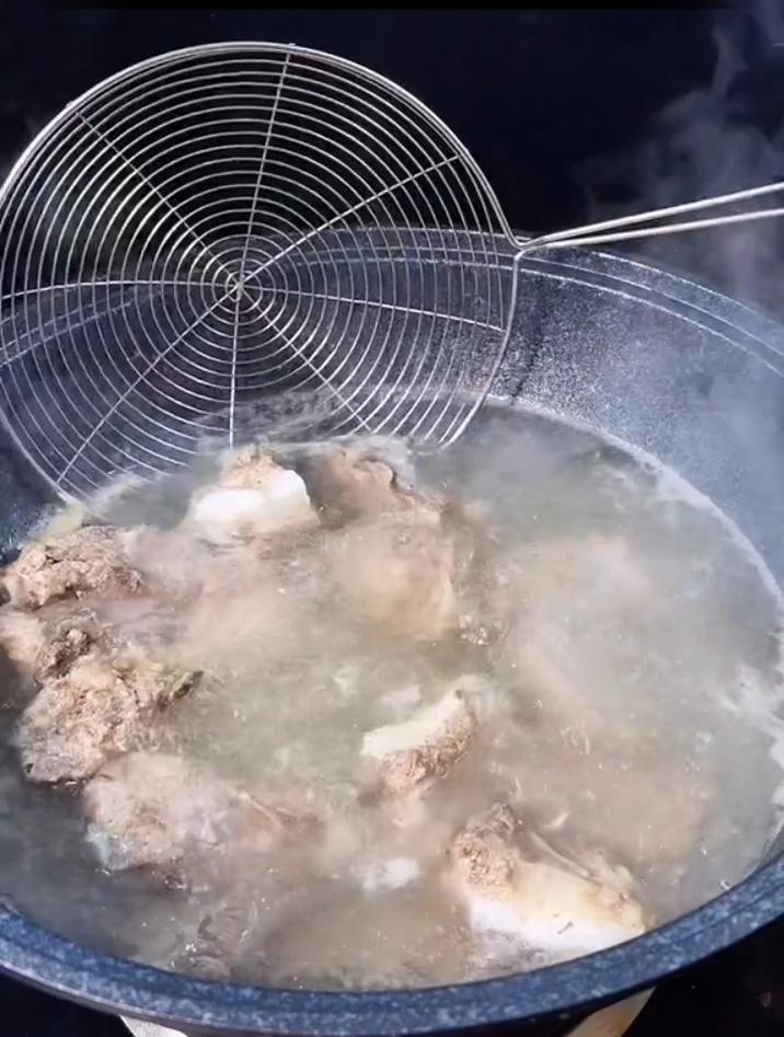 萝卜煲汤配什么材料最好