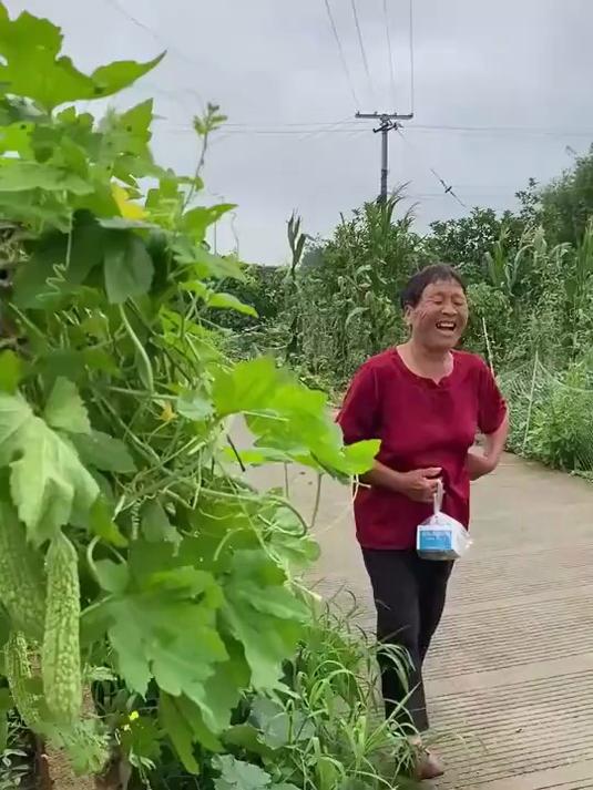 鹅鹅鹅……对啊！要笑，要笑！