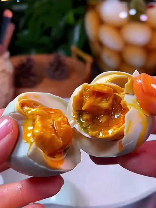 蛋黄控狂喜!沙沙绵绵会爆浆,海鸭蛋就是香