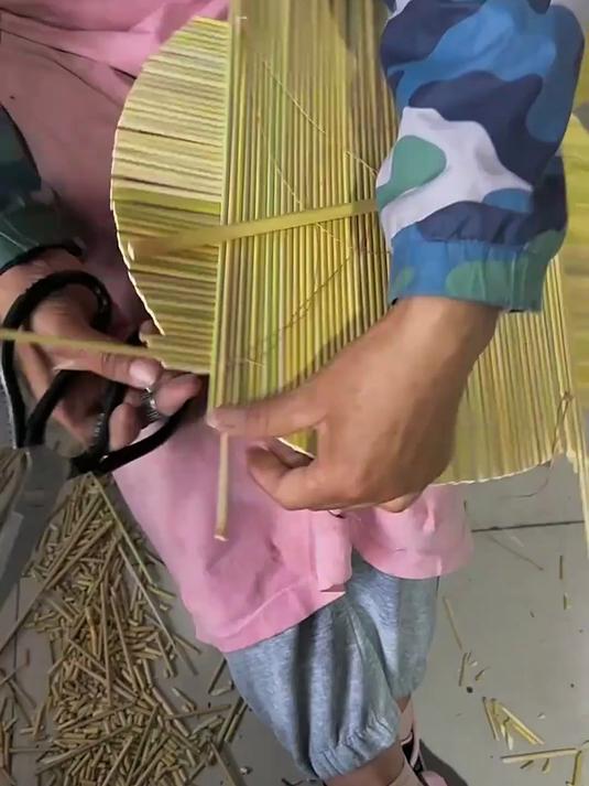 传统工艺盖帘饺子帘,这手艺堪称一绝,很少有人会做了