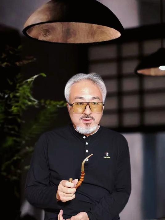 凯撒沙拉配鸡胸肉 以生菜、烤鸡胸肉为主料