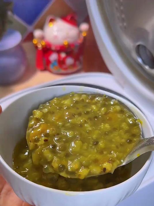 夏天天气热,我就会做这个绿豆南瓜西米露