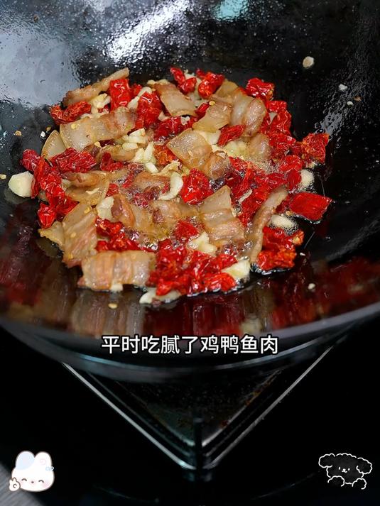 茶树菇炖排骨，肉香融菌香，一口沦陷