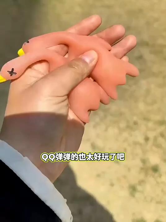 这挂件会 “变身”!变色烤鸭萌到犯规,谁见了都想要