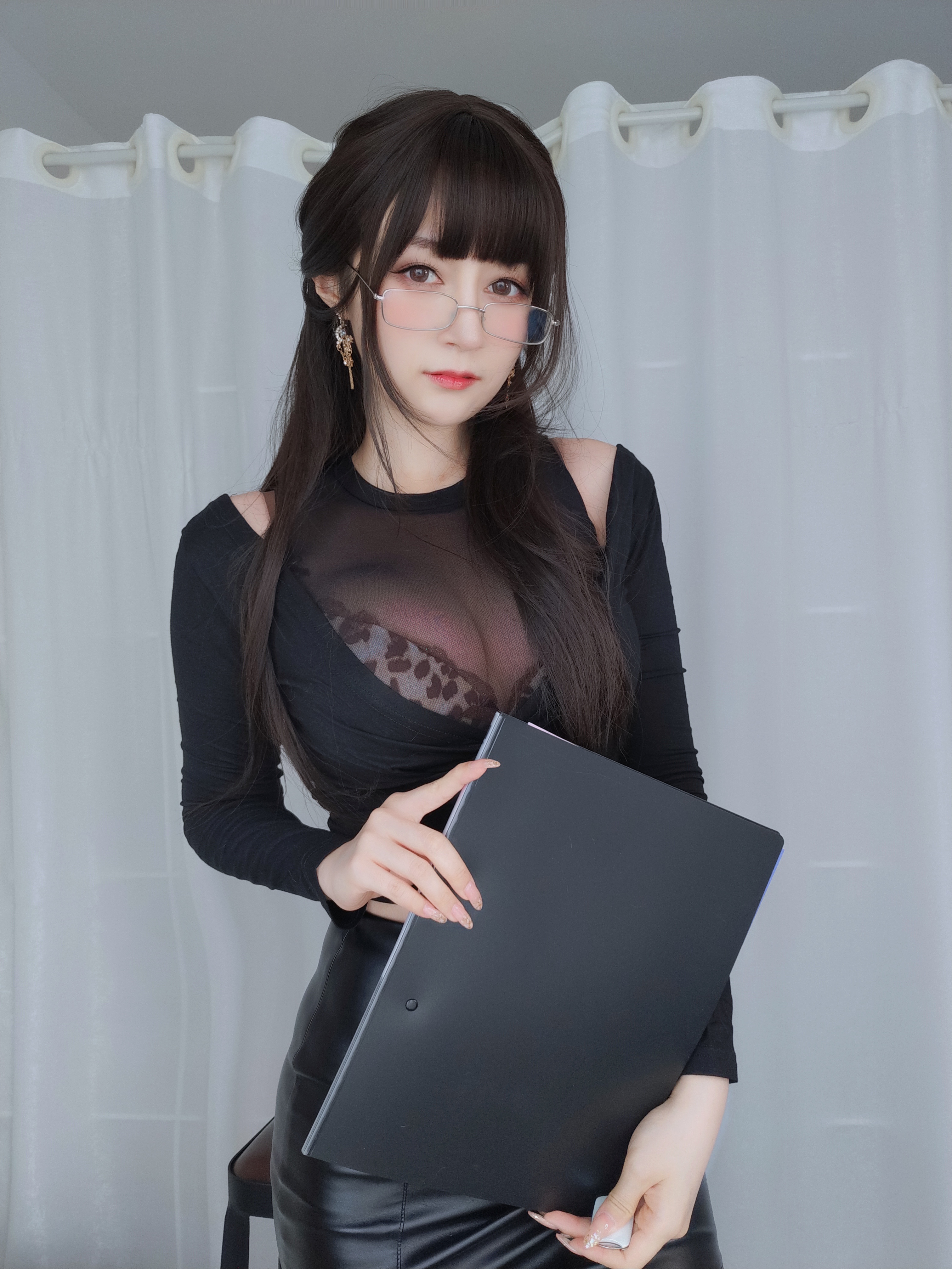 图片[5]-Coser小姐姐白银 NO.156 — 黒糸女上司 [46P+3V315M]-六色网