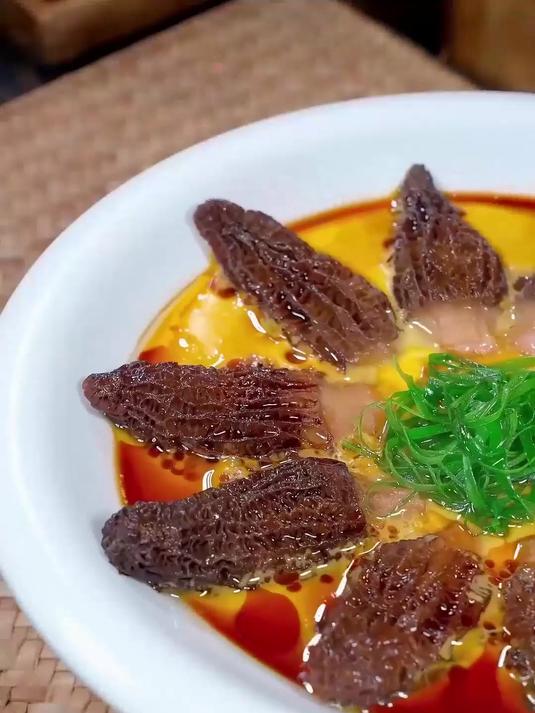 干羊肚菌泡发炒虾仁,Q 弹脆嫩,鲜掉眉毛