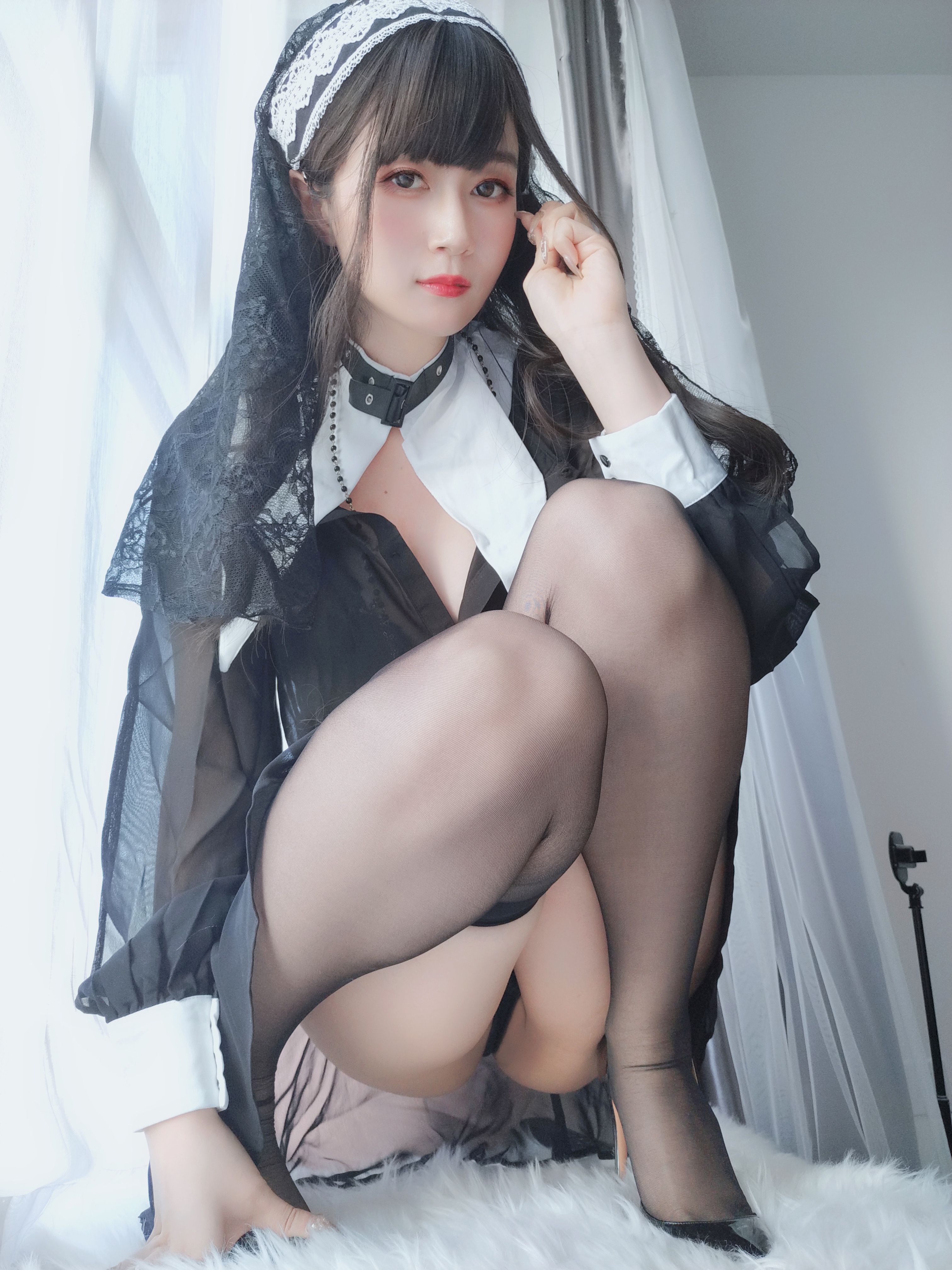 图片[23]-Coser小姐姐白银 NO.044 – 蕾丝修女[86P+7V838M]-六色网