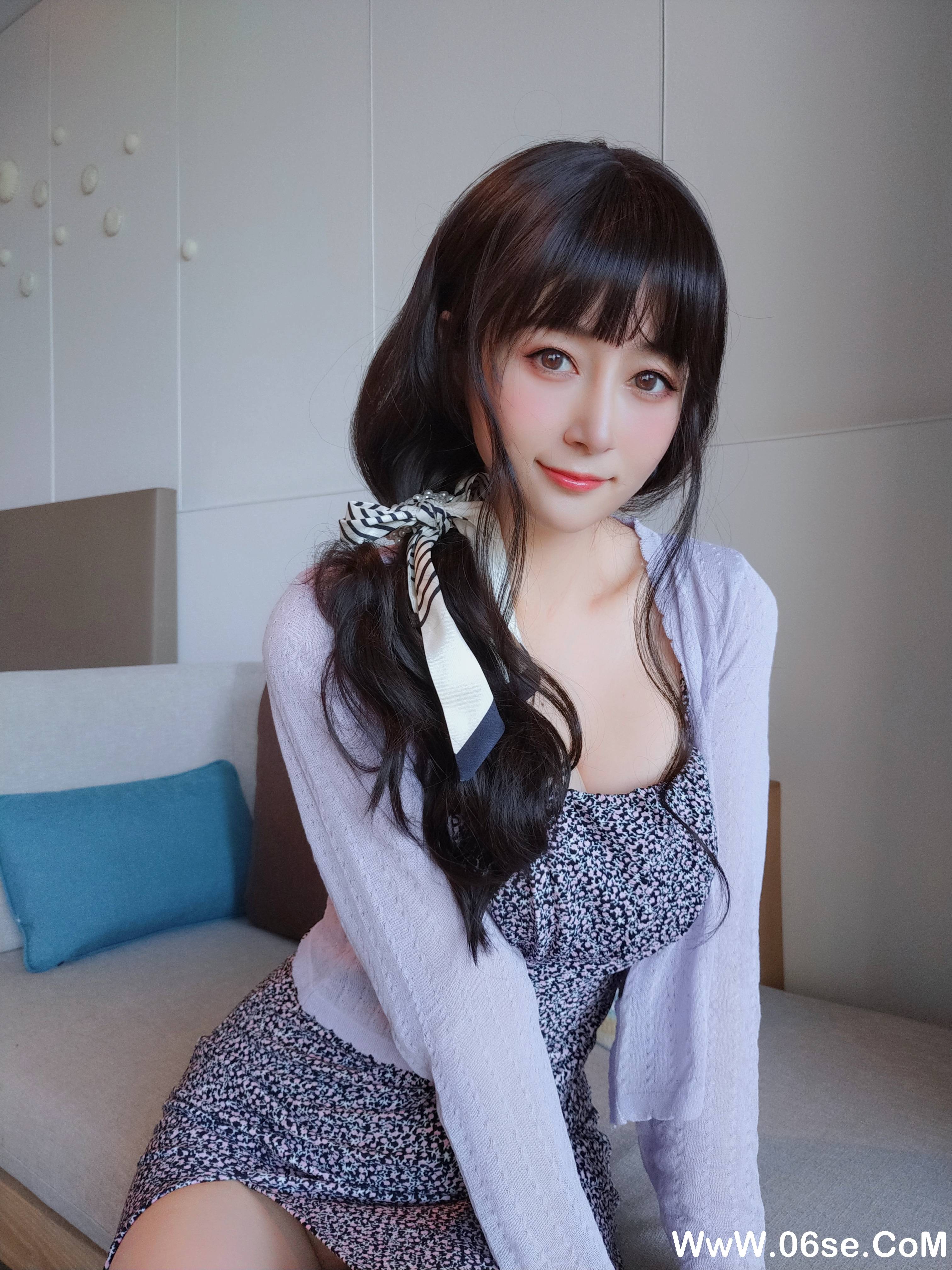 Coser小姐姐白银 NO.113 — 居家碎花裙[13P38M]-六色网