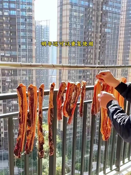 农村晾腊肉有新招!这款专用挂钩承重强,厨房阳台都能轻松挂