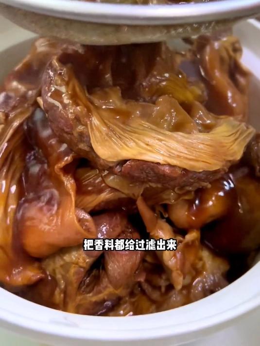 卤一锅护心肉,炒辣椒吃真的绝绝子