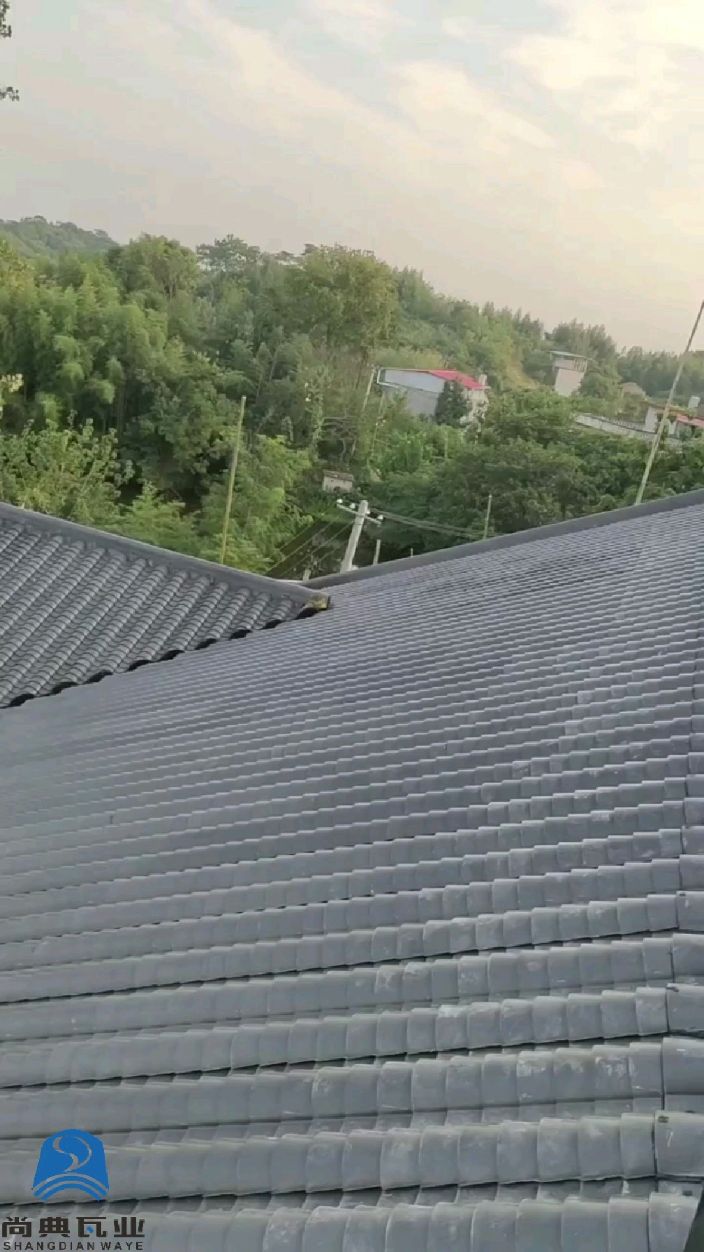 三合院装饰小青瓦,复古小青瓦,新型高分子连体小青瓦,高品质小青瓦生产厂家!