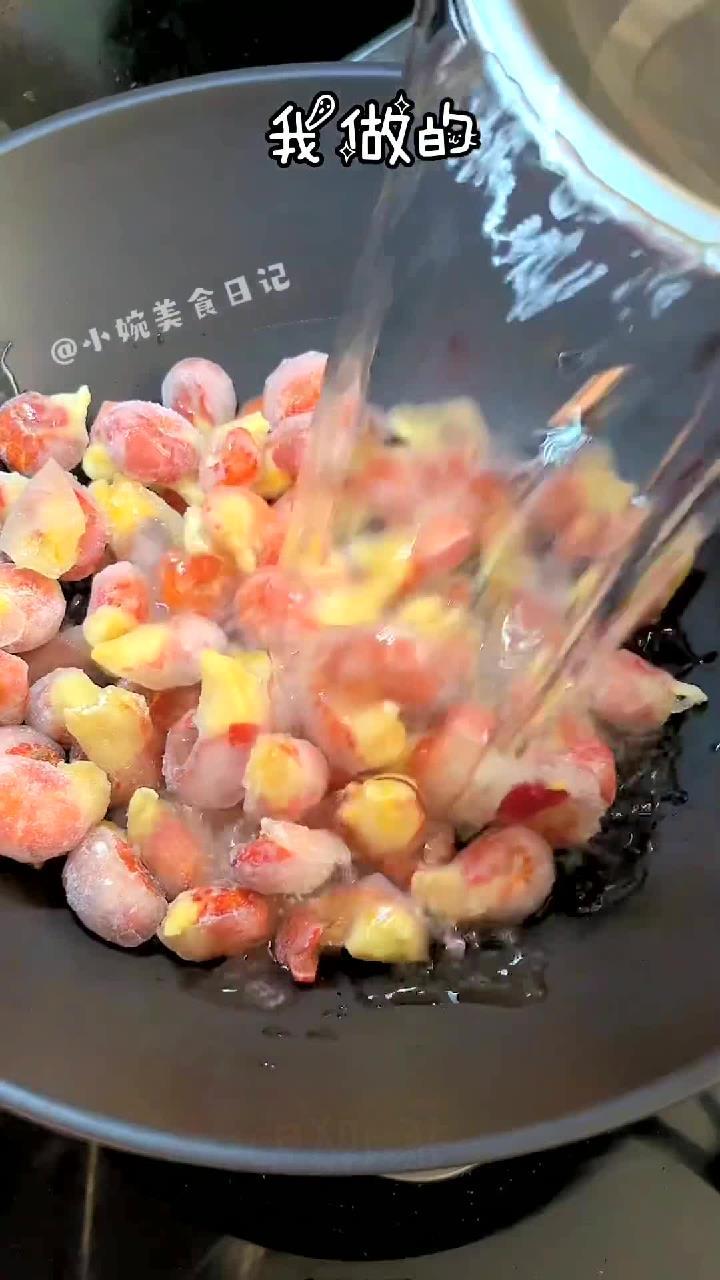 今天炒了我最爱的虾尾,麻辣鲜香