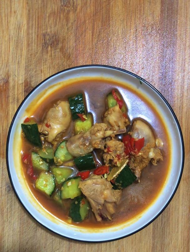 鸡肉怎么做最好吃,分享一道鸡肉炒黄瓜