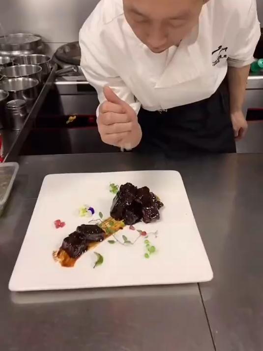 文火小牛肉 使用雪花牛肉制做
