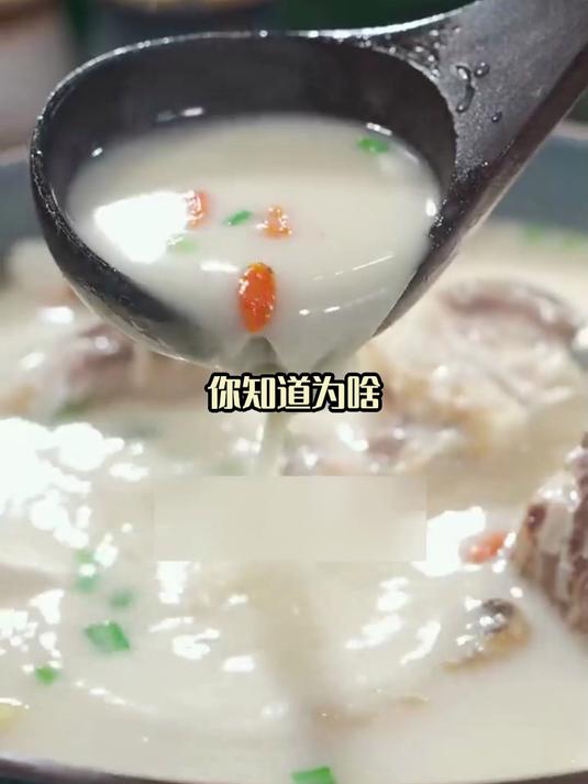 清润爽口豆腐鱼头汤 四季常喝身体舒