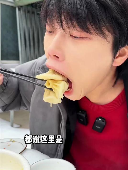 河南雪景餐厅品正宗灌汤包,别有一番风味!