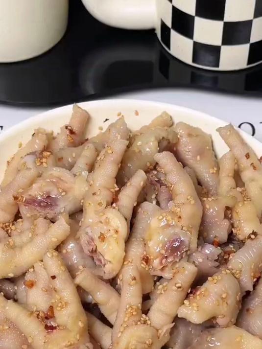 沙姜麻油鸡爪,好吃的停不下来 伊例家黑松露酱油 熟煮熬酱油