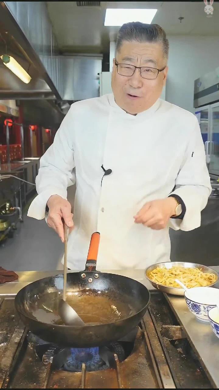 石万荣大师教你做“炒榨菜丝”简单,好吃