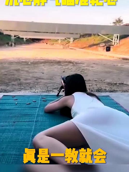 烤箱烤蔓越莓饼干超时烘烤_饼干坚硬无比_掉在桌面能发出清脆的碰撞声响