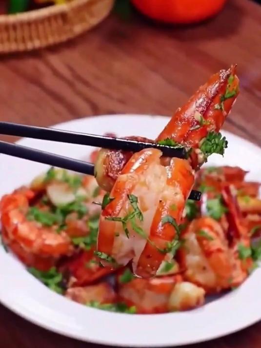 孜然烤虾！超大黑虎虾香到跺脚