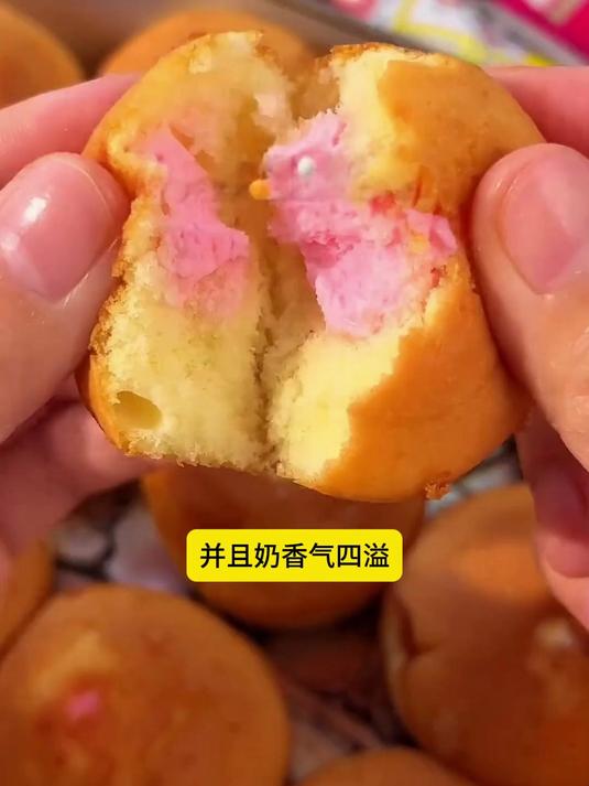 营养早餐不将就,盼盼蛋黄派瑞士卷老面包品质优