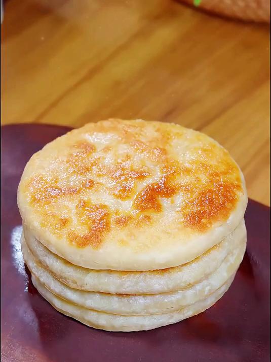 这款黑椒味牛肉馅饼冷链送达，外酥里嫩，5分钟搞定营养早餐