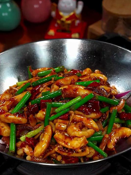 火辣下饭的干锅鱿鱼