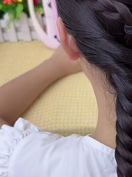 夏日元气鱼骨辫编发教程