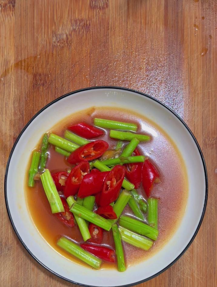 芦笋的做法,分享一道芦笋炒辣椒