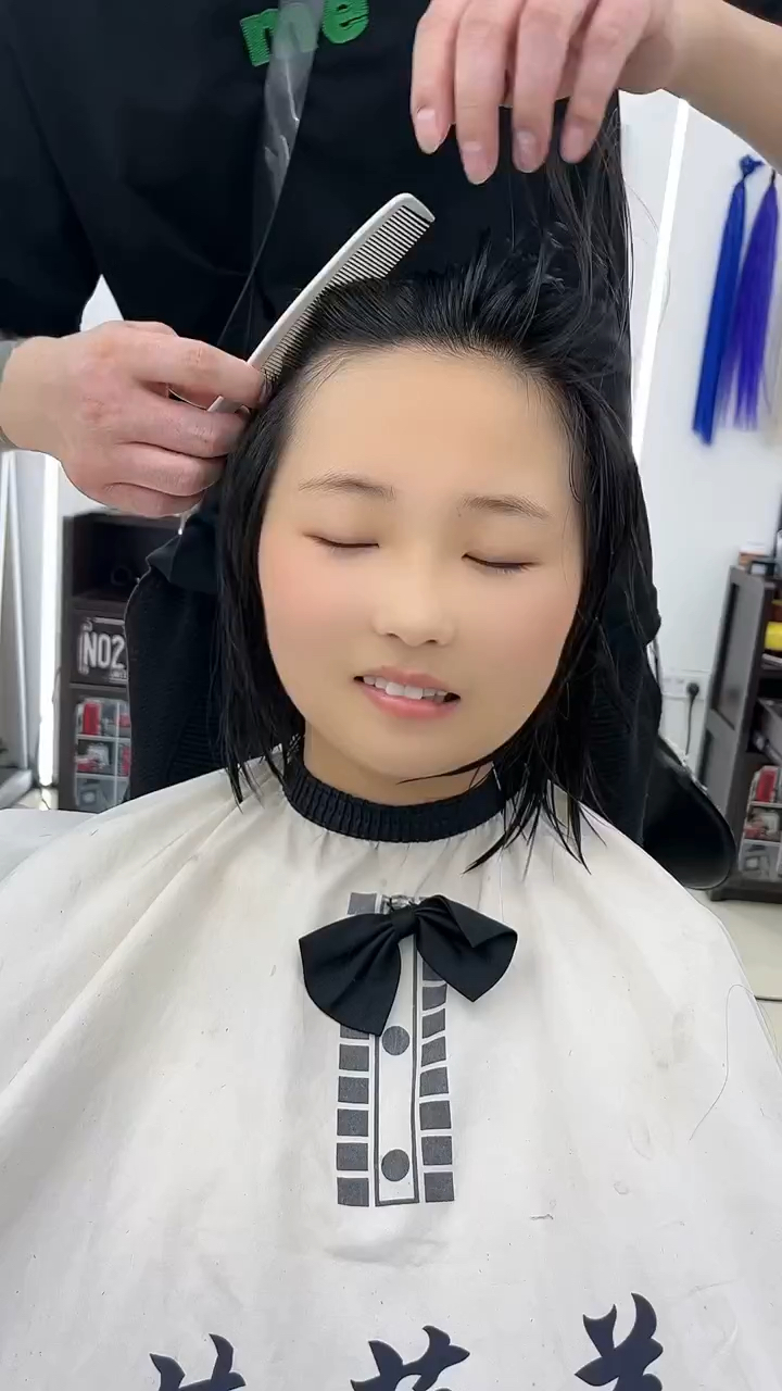 给妹妹设计一款狼尾鲻鱼头