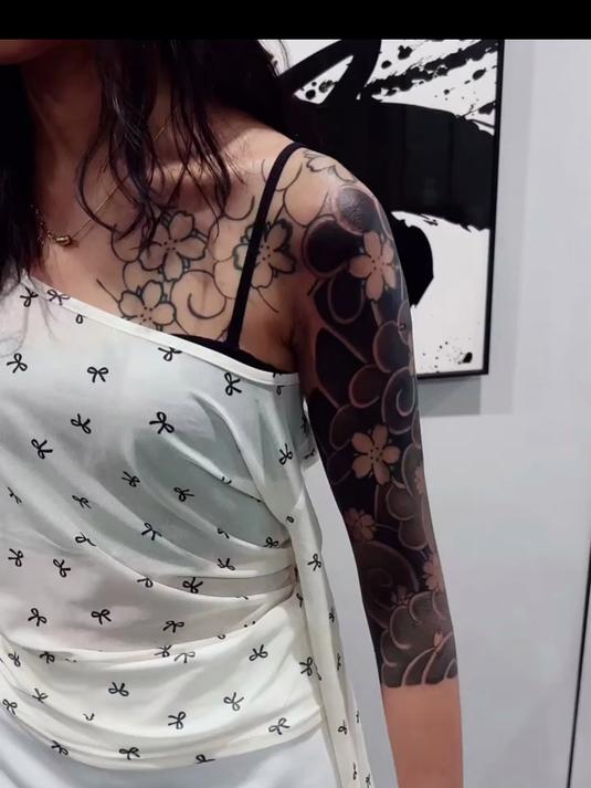 半袖花臂乌漆嘛黑的,真的好看吗?