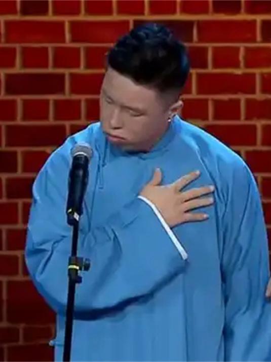相声《学艺》，烧饼自创神曲拿郭德纲开涮，开口就爆梗