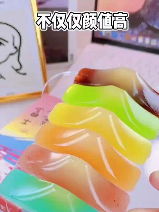 起猛了!发现富士山能吃了!原来是糕点呀!一口下去好弹牙