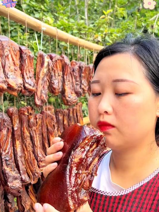 川味正宗四川烟熏腊肉黑毛土猪农家手工柴火烟熏五花腊肉