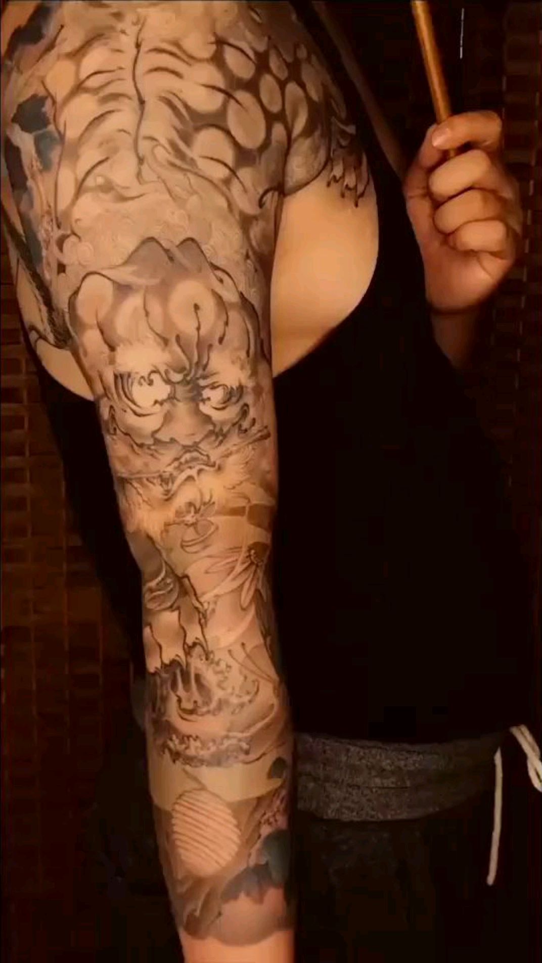 花臂纹身完成