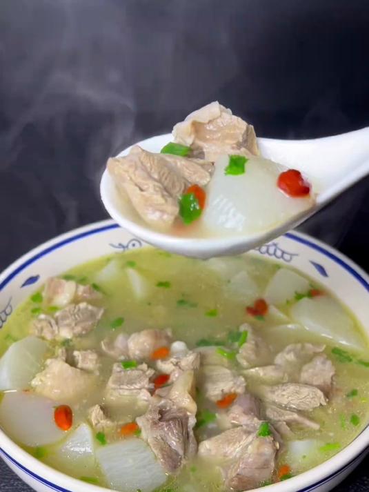 白萝卜炖羊肉的做法