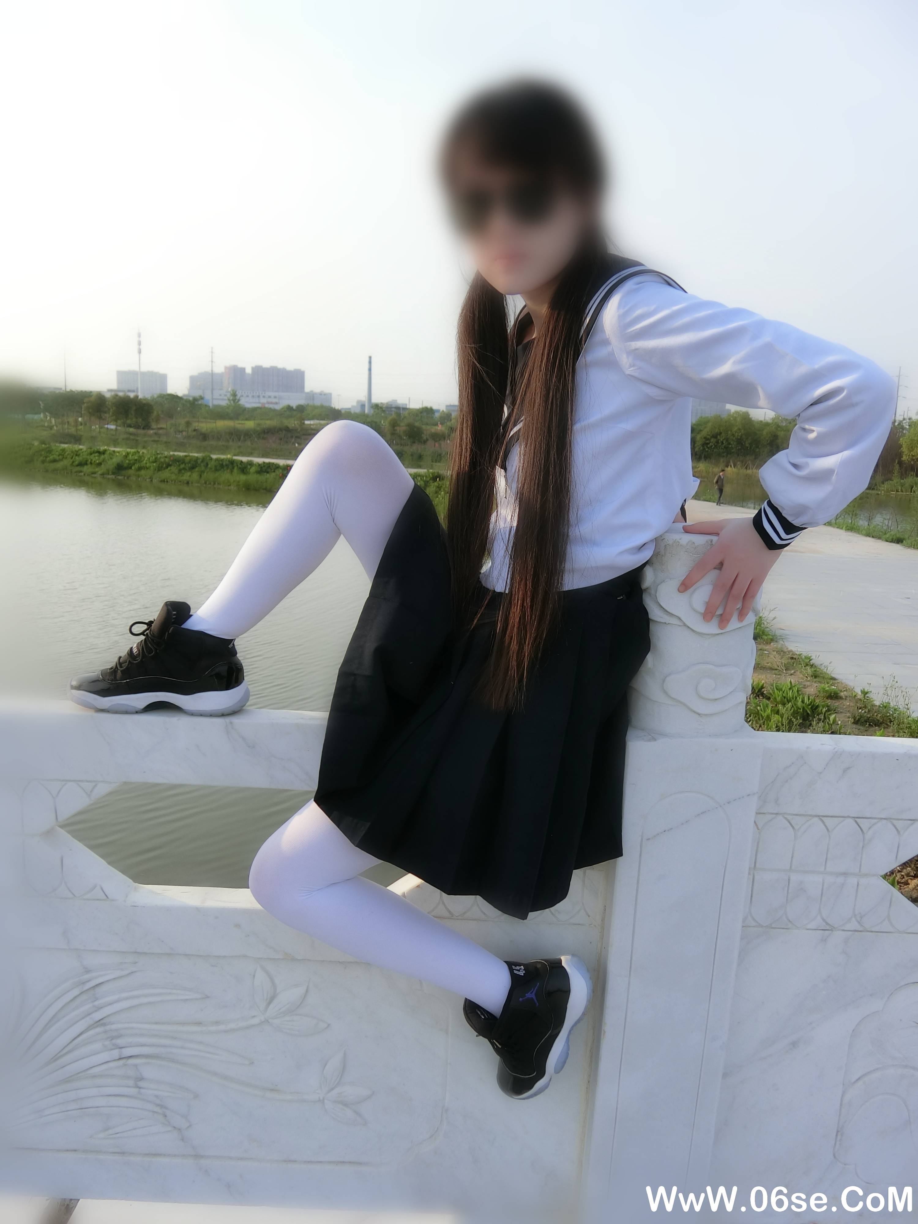西尔酱 NO.015 — 户外jk白丝 [53P327M]-六色网