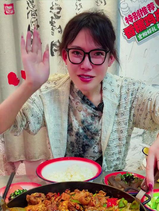 这一口本命铁板烧吃下去简直不摆了!