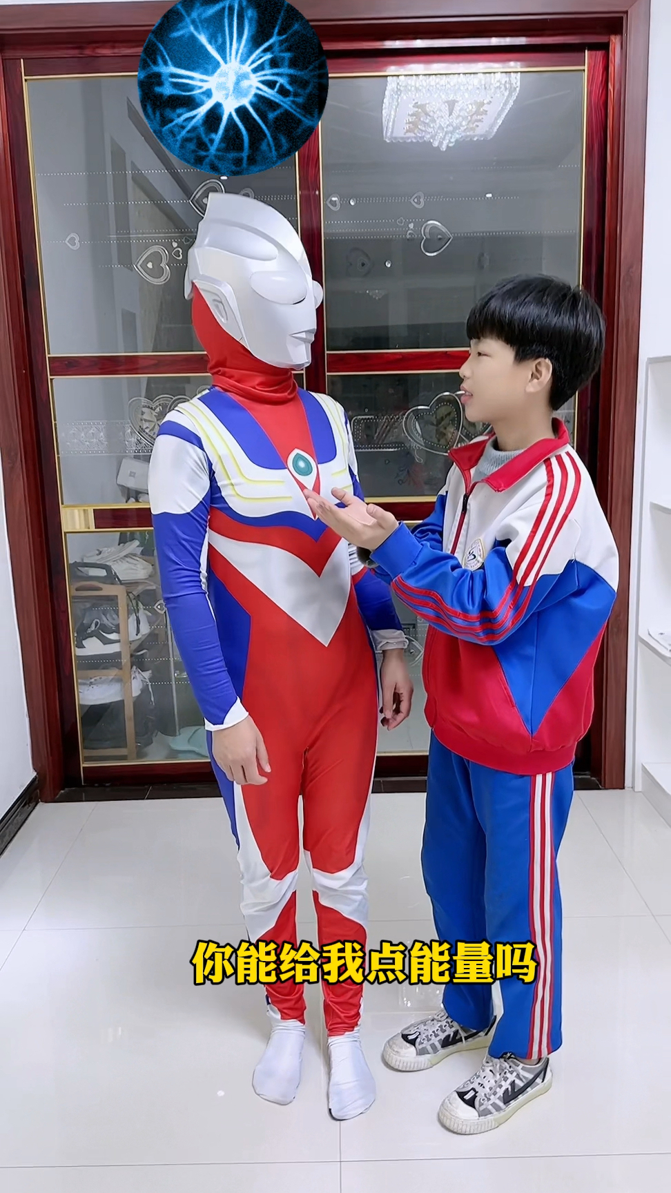 鱼头怪要干嘛呢?搞笑视频看一遍笑一遍。