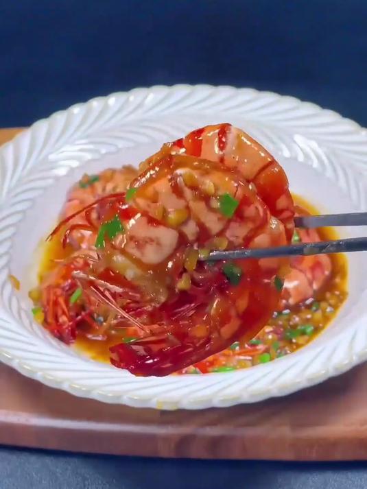 刚剥的黑虎虾，肉嫩得像婴儿肌肤！？