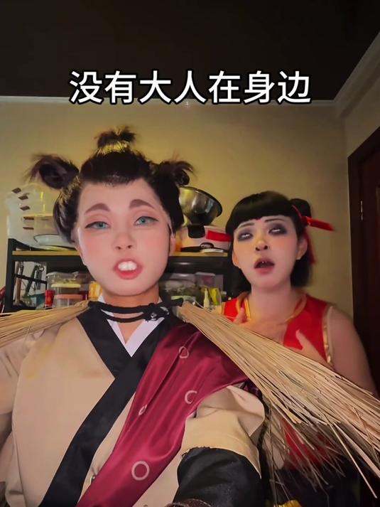 自己悄悄煮泡面……