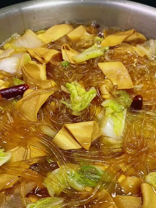 #爱上美食 #我的家乡真好吃 #快手美食 白菜粉条炖干豆腐