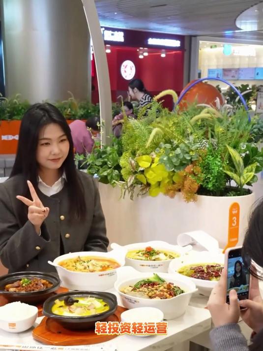 分钟级出餐,热乎酸菜鱼!mini店专为外卖而生