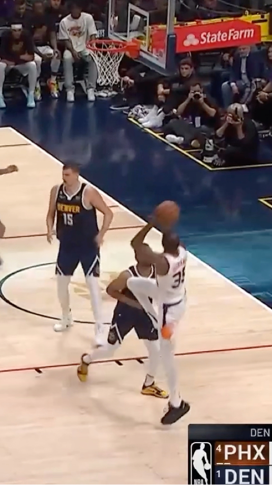 杜兰特金鸡独立+反击上篮!!!